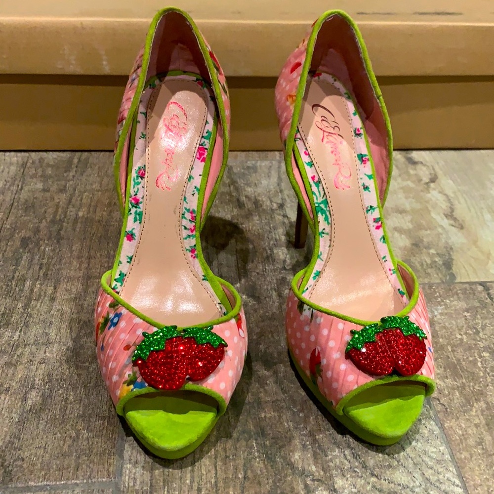 Vintage strawberry bling